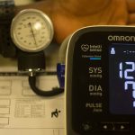 かくれ心房細動を「不規則波検知機能付血圧計」で早期発見、脳梗塞発症リスクを減らす!